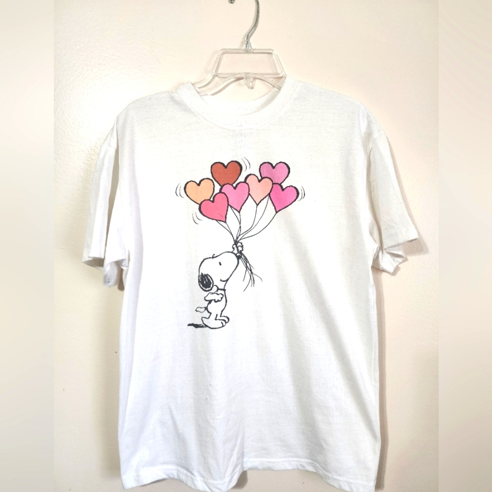 Women's Snoopy Valentine's Day White Tshirt Size - Picture 1 of 5